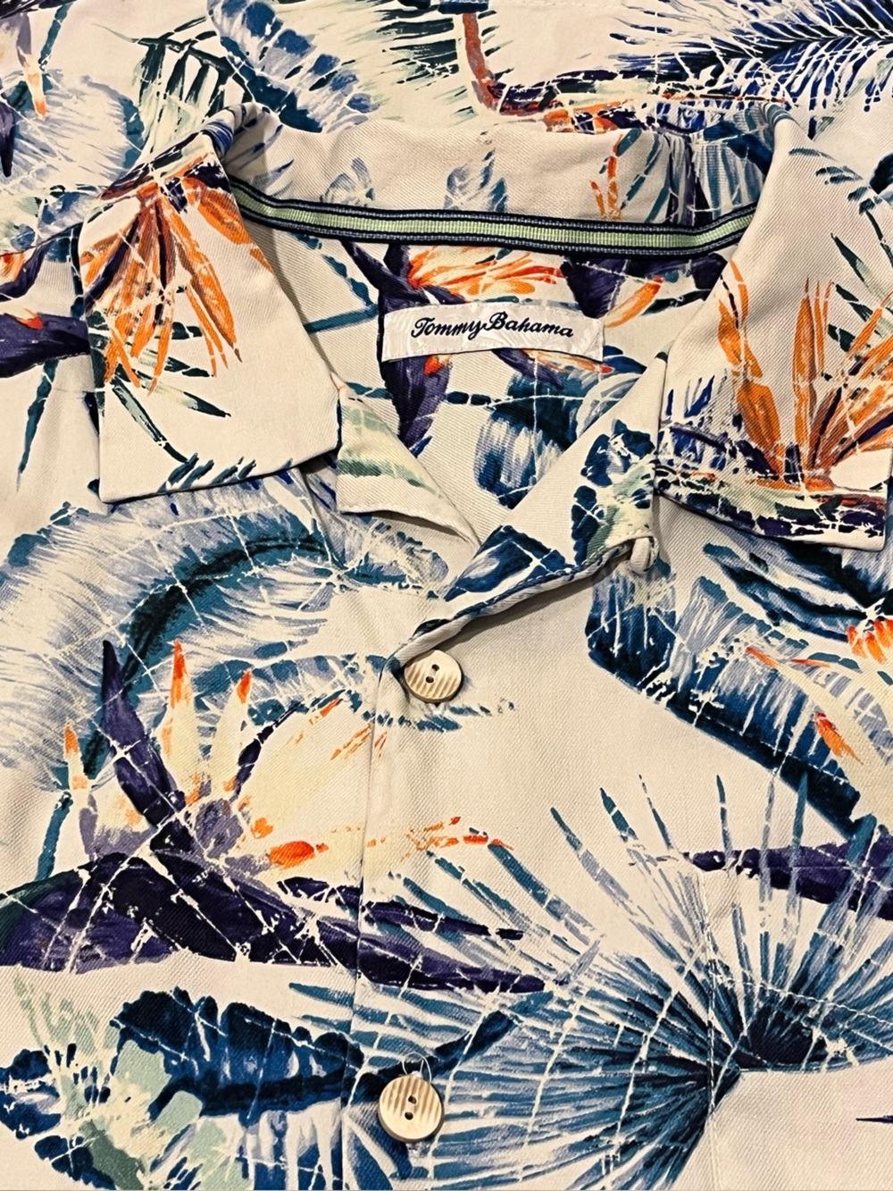 Tommy Bahama Hawaiian Shirt L Large White Blue 100% SILK SOFT Worn 1X FLORAL